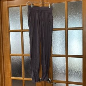 Lavender lululemon joggers with tie waist